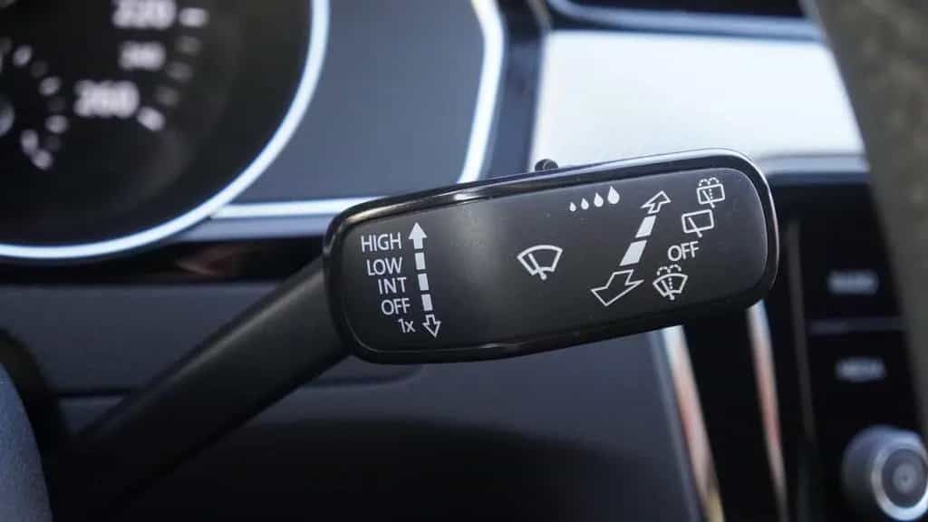 Volkswagen Passat Variant 2.0 TSI R-Line Standheizung AHK 12/2019-photo-24
