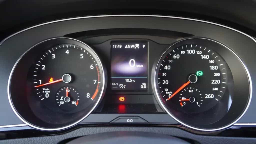 Volkswagen Passat Variant 2.0 TSI R-Line Standheizung AHK 12/2019-photo-25