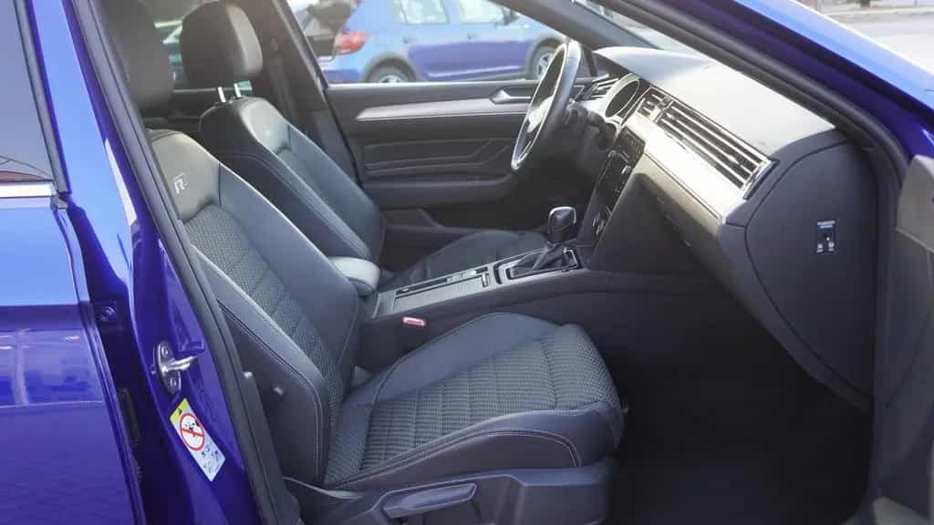 Volkswagen Passat Variant 2.0 TSI R-Line Standheizung AHK 12/2019-photo-30