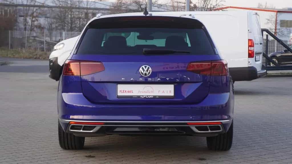 Volkswagen Passat Variant 2.0 TSI R-Line Standheizung AHK 12/2019-photo-4