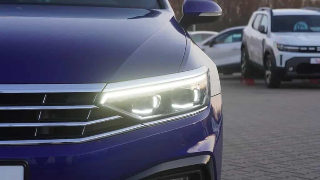 Volkswagen Passat Variant 2.0 TSI R-Line Standheizung AHK 12/2019-photo-9