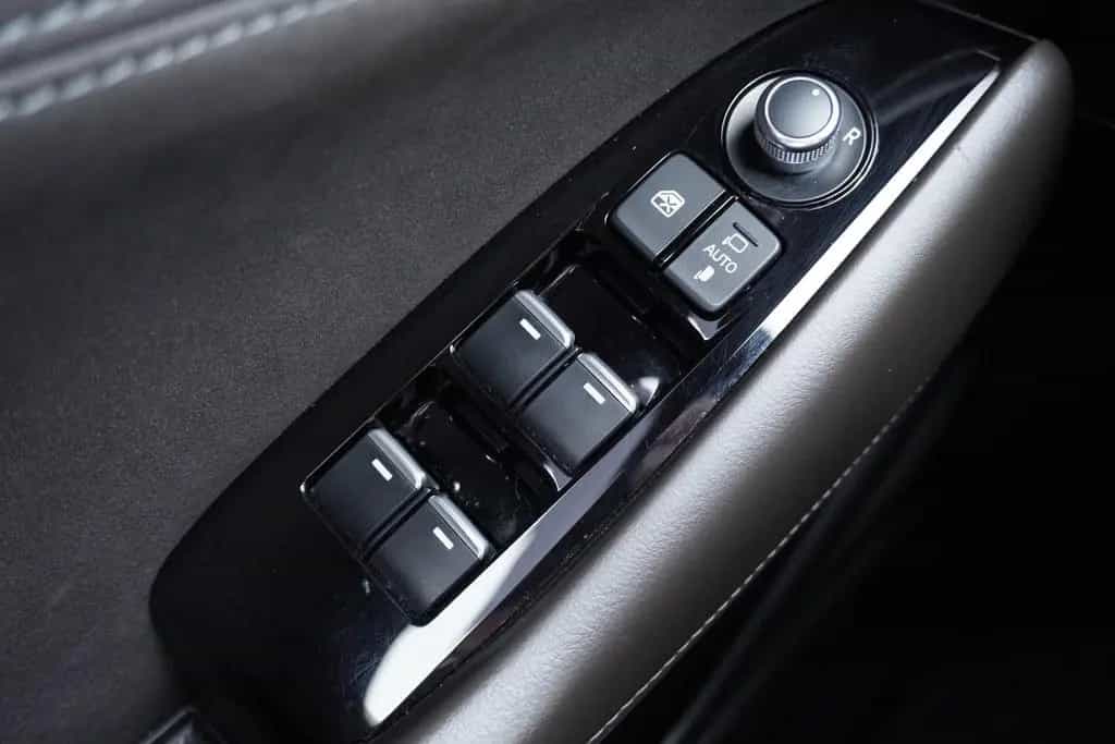 Mazda 6 2.0 Sports-Line LED Navi ACC Sitzbelüftung B&O 12/2020-photo-19