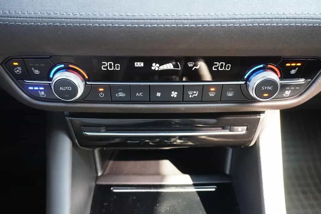 Mazda 6 2.0 Sports-Line LED Navi ACC Sitzbelüftung B&O 12/2020-photo-23