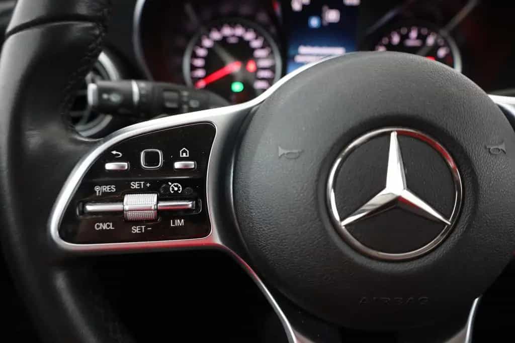 Mercedes-Benz C 180 C180 T Avantgarde LED Navi Sitzheizung Kamera 08/2018-photo-14