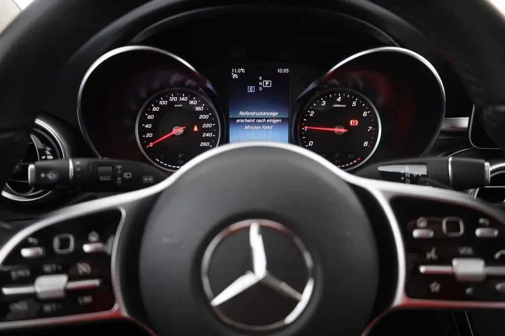 Mercedes-Benz C 180 C180 T Avantgarde LED Navi Sitzheizung Kamera 08/2018-photo-16