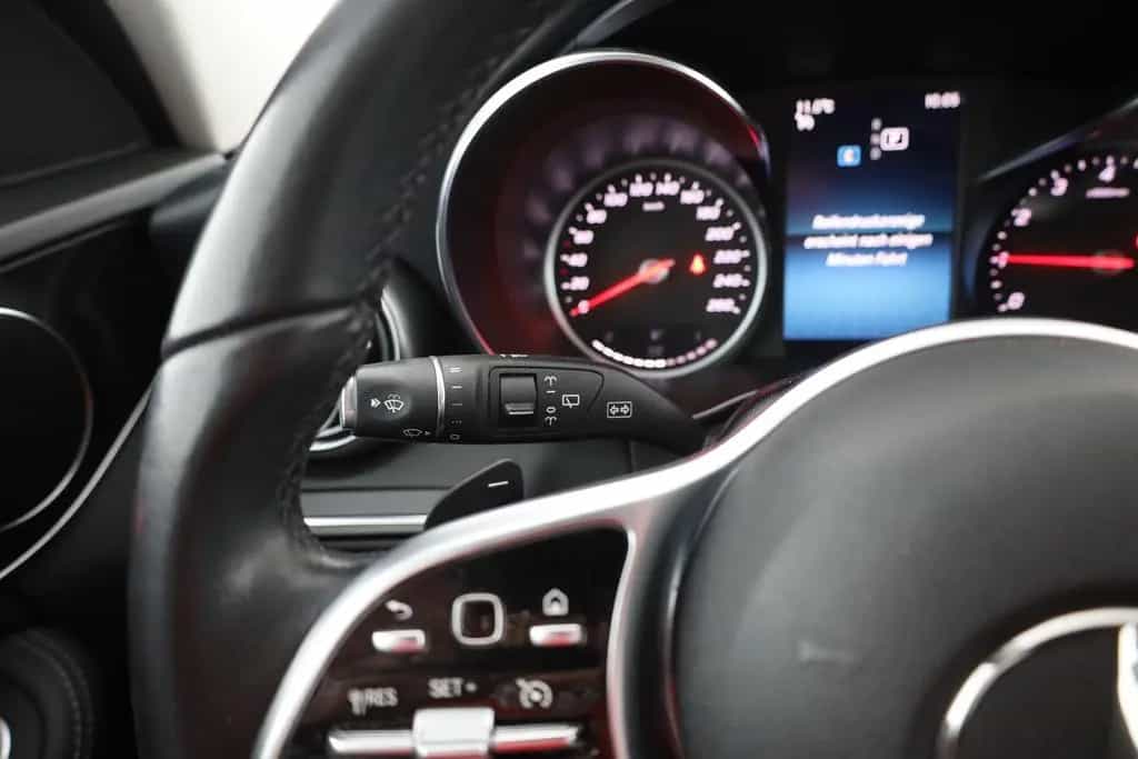 Mercedes-Benz C 180 C180 T Avantgarde LED Navi Sitzheizung Kamera 08/2018-photo-17