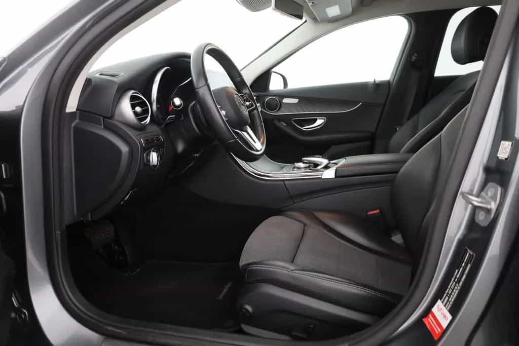 Mercedes-Benz C 180 C180 T Avantgarde LED Navi Sitzheizung Kamera 08/2018-photo-21