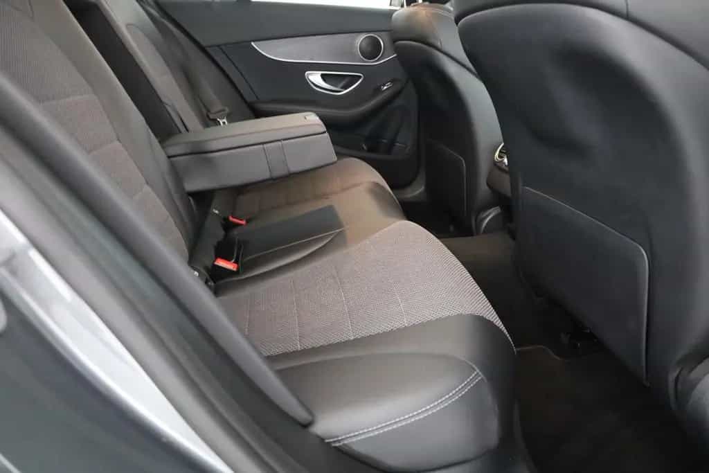 Mercedes-Benz C 180 C180 T Avantgarde LED Navi Sitzheizung Kamera 08/2018-photo-23