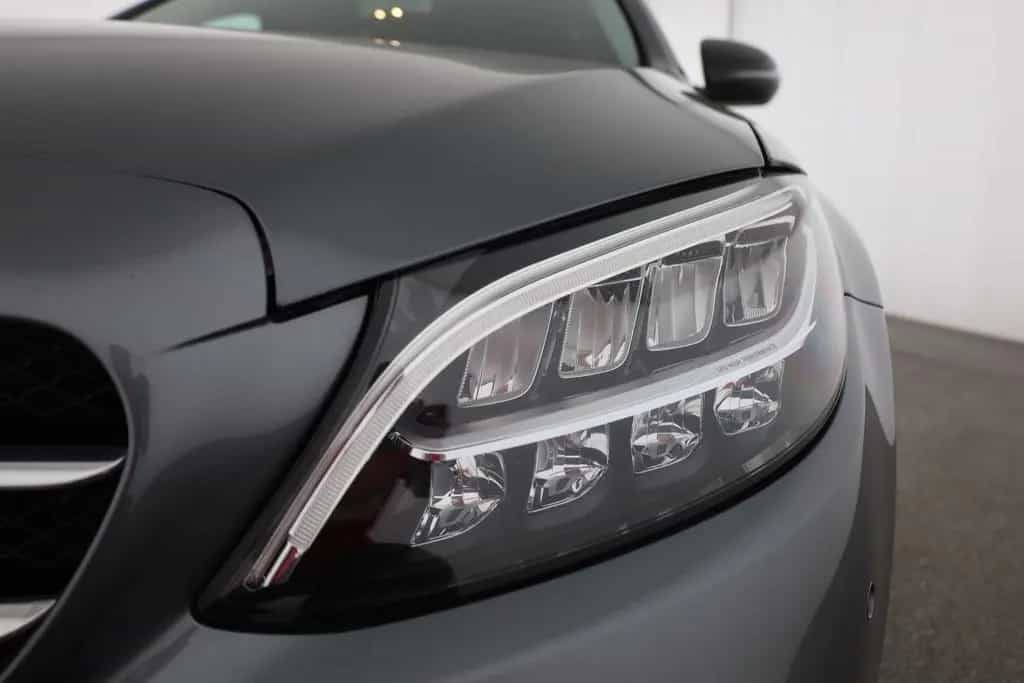 Mercedes-Benz C 180 C180 T Avantgarde LED Navi Sitzheizung Kamera 08/2018-photo-30