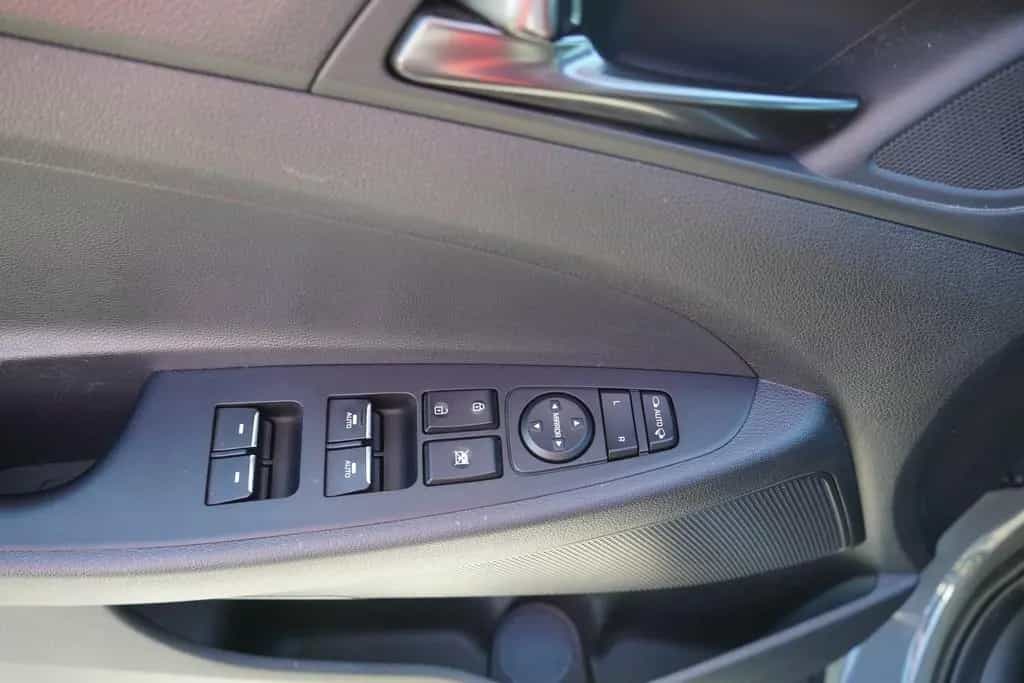 Hyundai TUCSON 1.6 T-GDI N Line 2WD LED Navi AHK Kamera 09/2019-photo-24