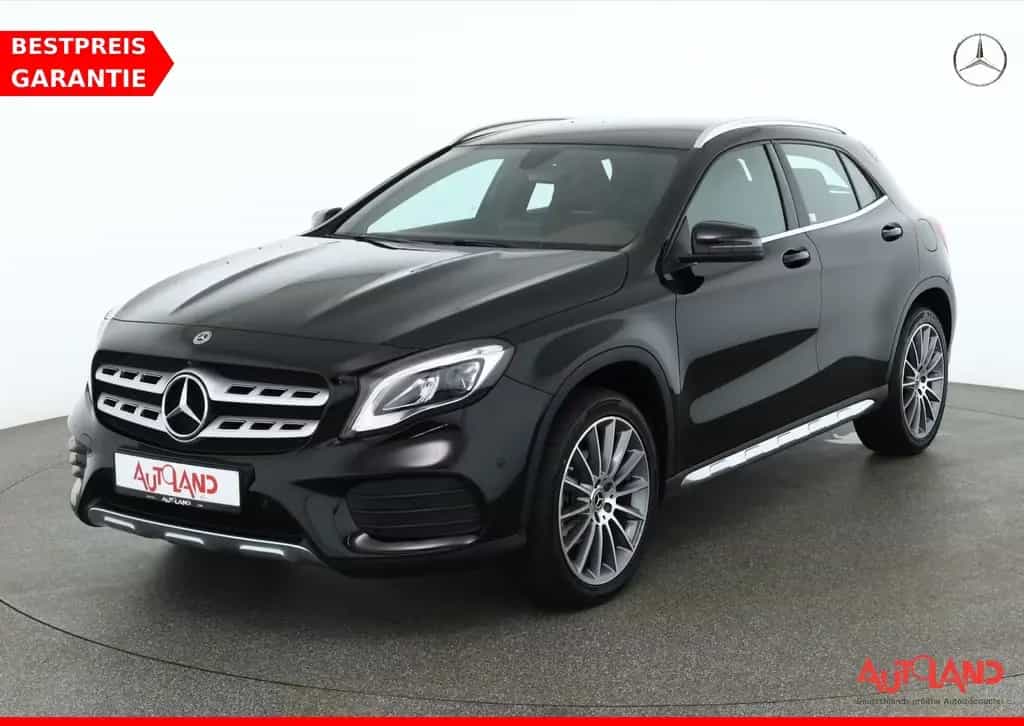 Mercedes-Benz GLA-Class 180 AMG Line Aut. LED Navi 360° Leder PDC 01/2019-photo-0