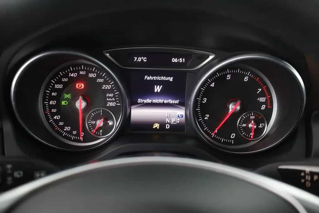 Mercedes-Benz GLA-Class 180 AMG Line Aut. LED Navi 360° Leder PDC 01/2019-photo-17
