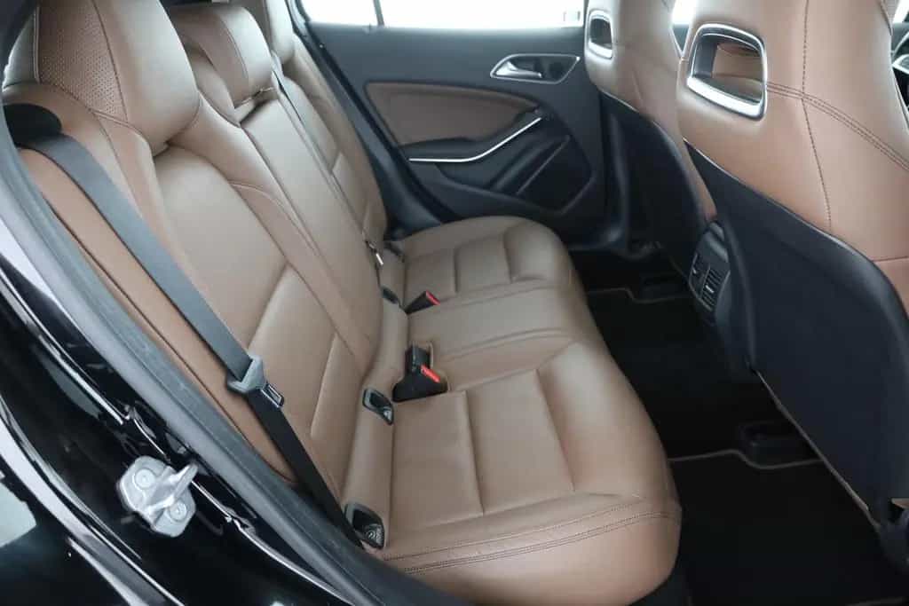 Mercedes-Benz GLA-Class 180 AMG Line Aut. LED Navi 360° Leder PDC 01/2019-photo-24