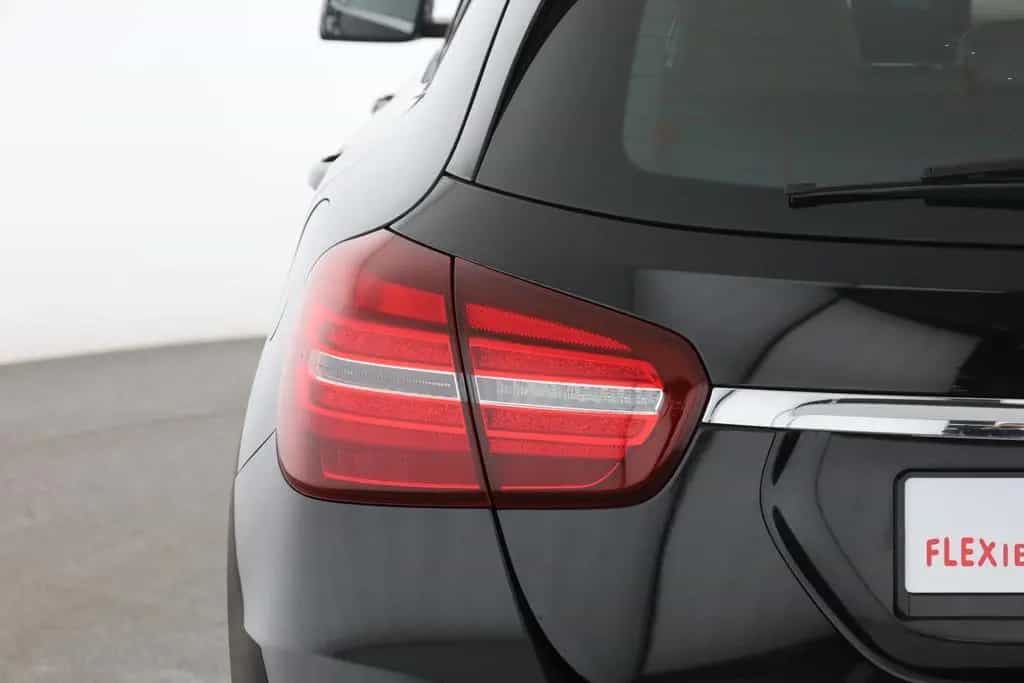 Mercedes-Benz GLA-Class 180 AMG Line Aut. LED Navi 360° Leder PDC 01/2019-photo-29