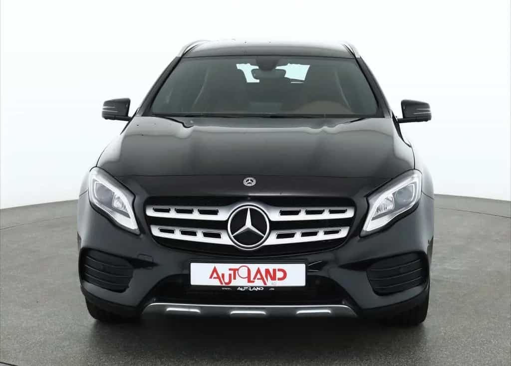 Mercedes-Benz GLA-Class 180 AMG Line Aut. LED Navi 360° Leder PDC 01/2019-photo-7