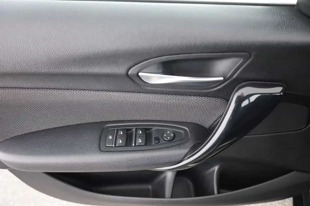 BMW 1 Series 118i Urban Line LED ACC Kamera Keyless-Go 12/2018-photo-20