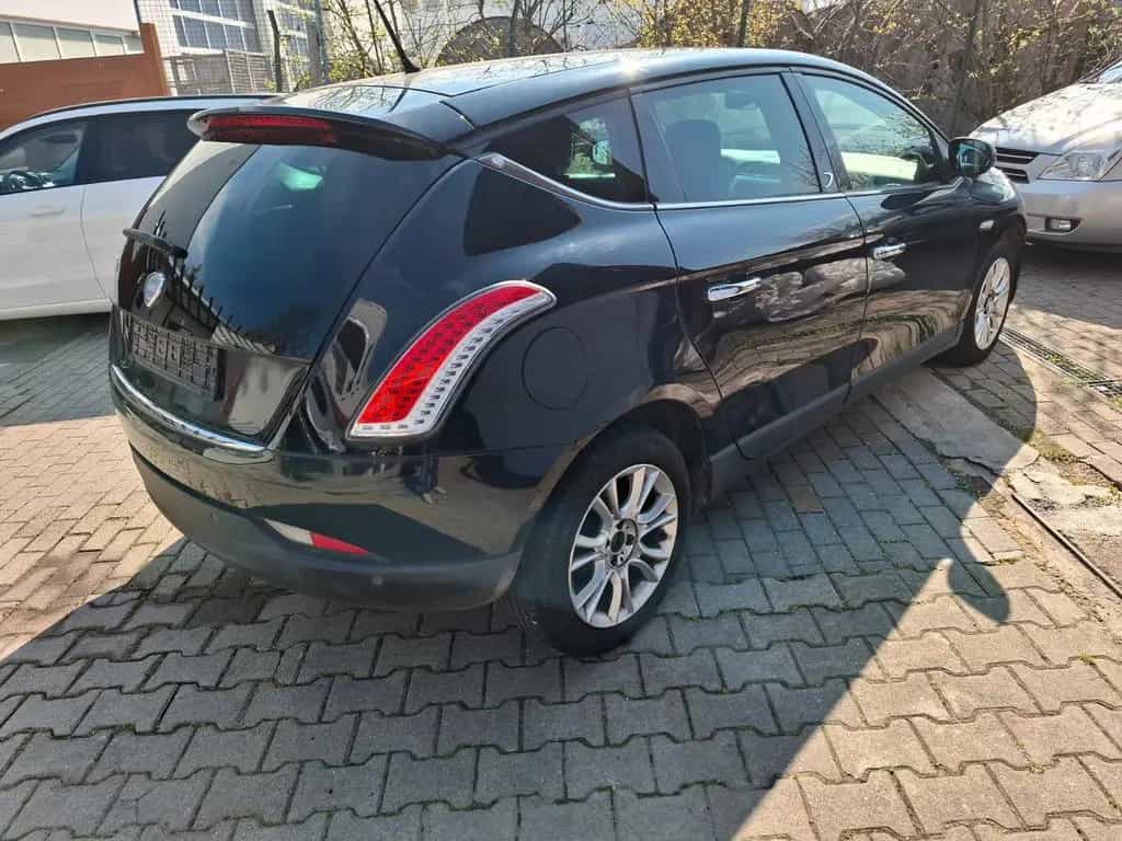 Lancia Delta 1.4 T-Jet 16v 88kW 05/2010-photo-19