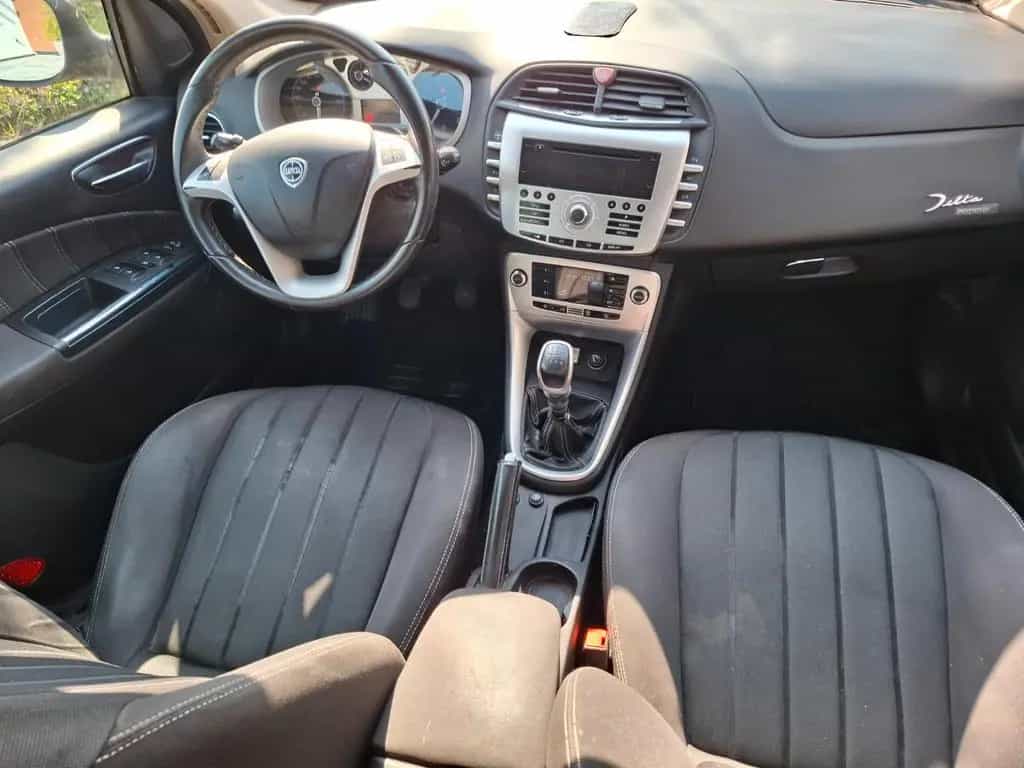 Lancia Delta 1.4 T-Jet 16v 88kW 05/2010-photo-3