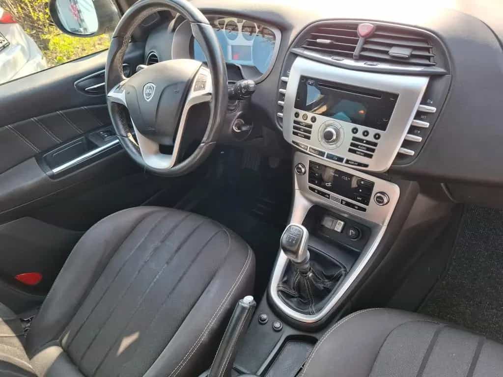 Lancia Delta 1.4 T-Jet 16v 88kW 05/2010-photo-7