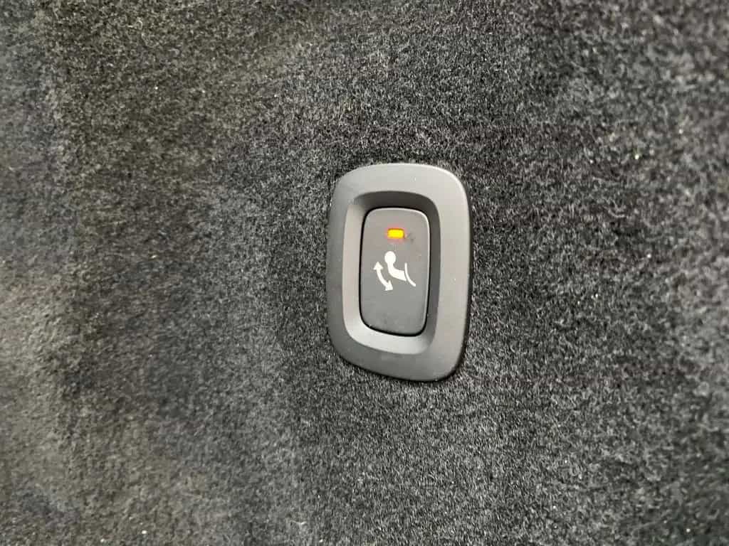 Volvo XC60 AHK Digitales Cockpit Soundsystem LED Kurve 07/2021-photo-16