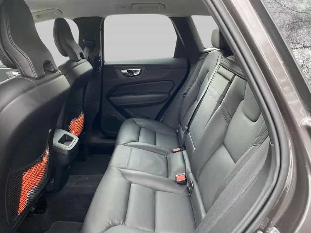 Volvo XC60 AHK Digitales Cockpit Soundsystem LED Kurve 07/2021-photo-7