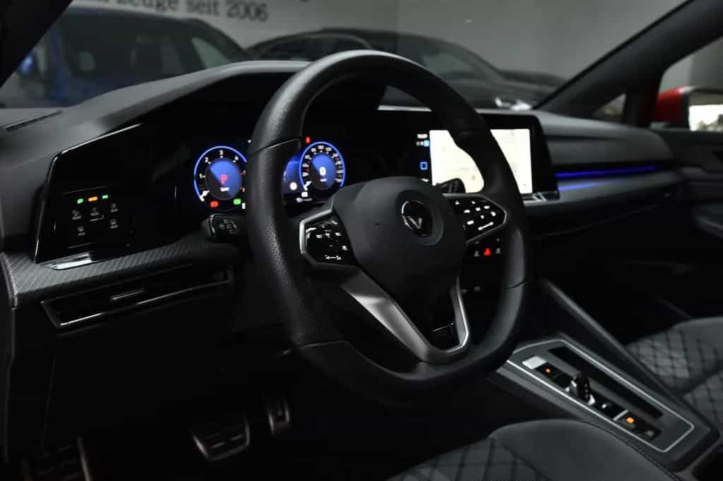 Volkswagen Golf VIII *R-Line* 1 Hand* Matrix*Pano* ACC* 07/2022-photo-25