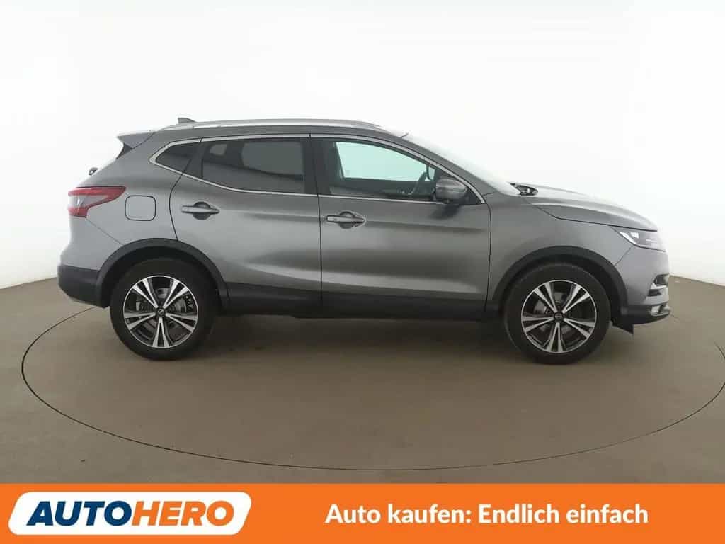 Nissan Qashqai 1.3 DIG-T Zama Aut*NAVI*TEMPO*CAM*PDC* 02/2021-photo-6