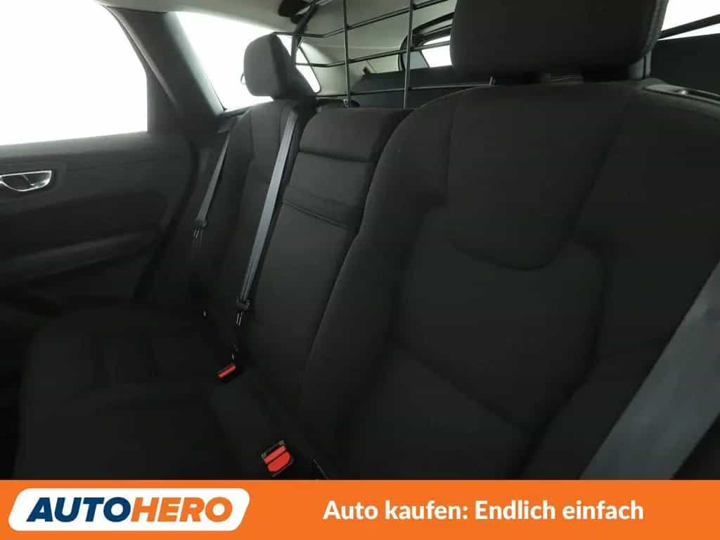 Volvo XC60 2.0 B4 Mild-Hybrid Momentum Pro 2WD Aut. 01/2021-photo-13