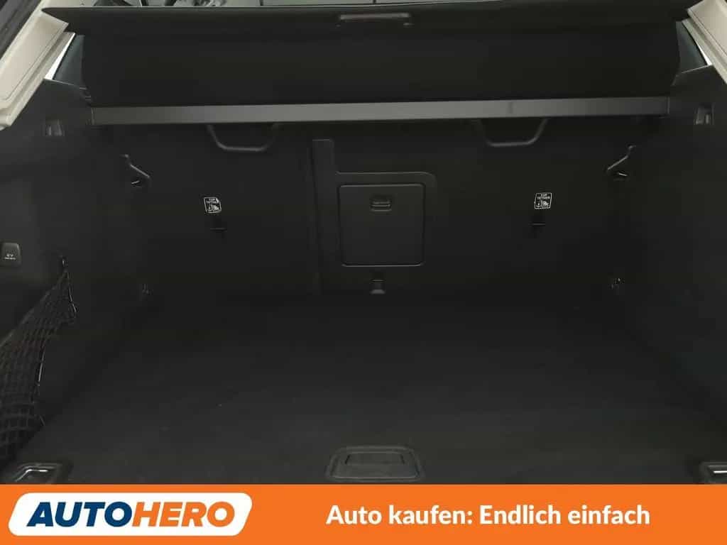 Volvo XC60 2.0 B4 Mild-Hybrid Momentum Pro 2WD Aut. 01/2021-photo-17