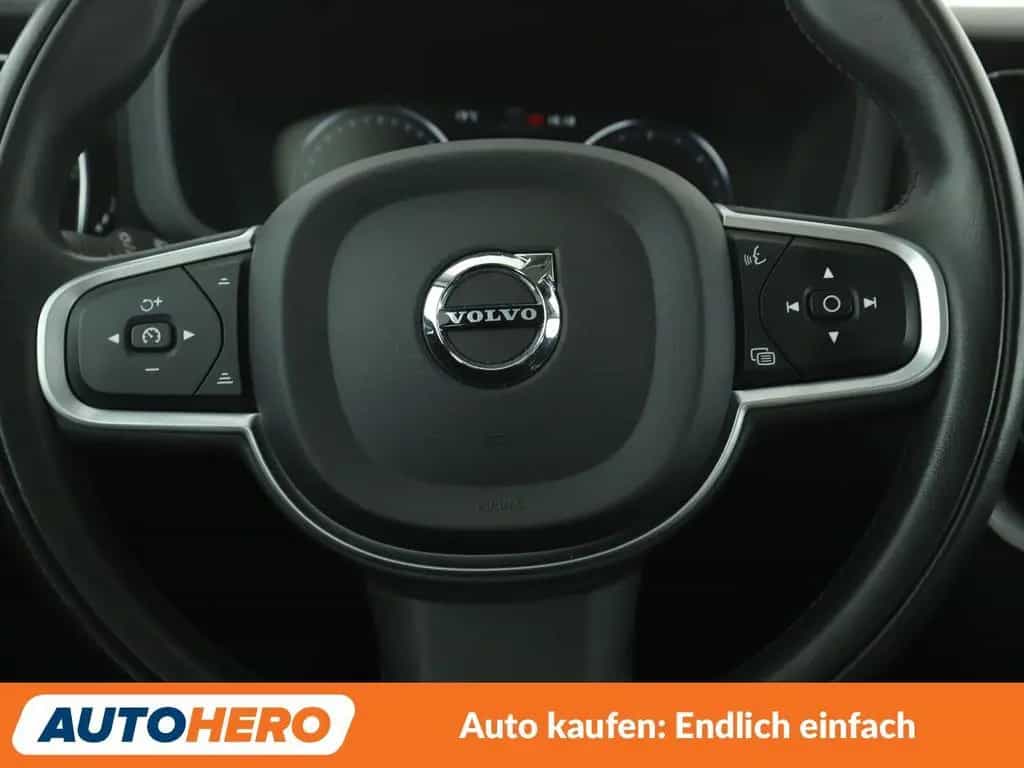 Volvo XC60 2.0 B4 Mild-Hybrid Momentum Pro 2WD Aut. 01/2021-photo-18