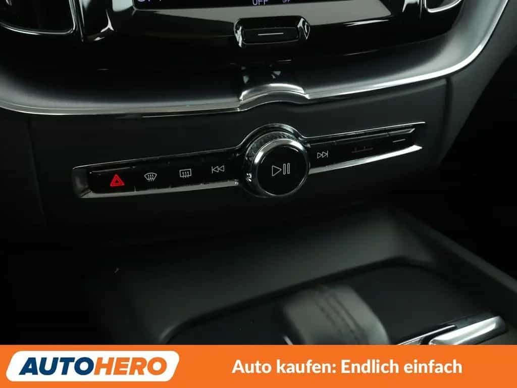 Volvo XC60 2.0 B4 Mild-Hybrid Momentum Pro 2WD Aut. 01/2021-photo-21