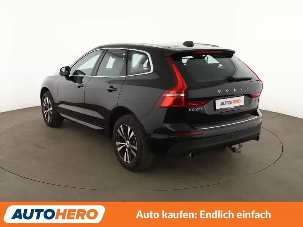 Volvo XC60 2.0 B4 Mild-Hybrid Momentum Pro 2WD Aut. 01/2021-photo-3