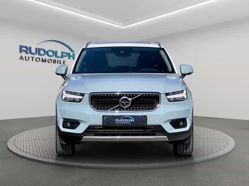 Volvo XC40 2,0 AUTOM. AWD 4x4 PANORAMA LEDER GARANTIE 01/2018-photo-0