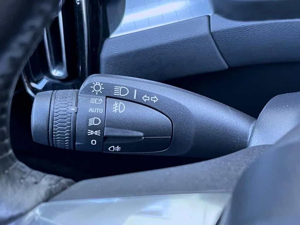 Volvo XC40 2,0 AUTOM. AWD 4x4 PANORAMA LEDER GARANTIE 01/2018-photo-38