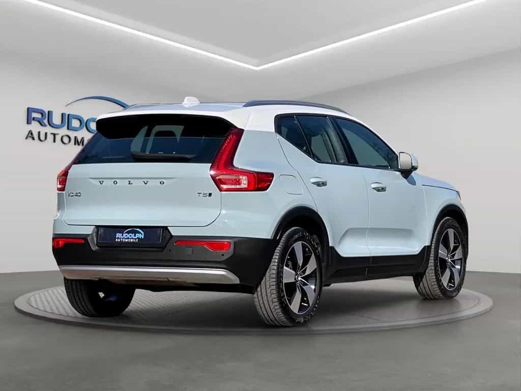 Volvo XC40 2,0 AUTOM. AWD 4x4 PANORAMA LEDER GARANTIE 01/2018-photo-3