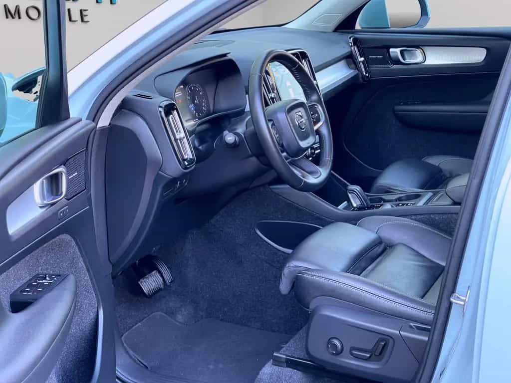 Volvo XC40 2,0 AUTOM. AWD 4x4 PANORAMA LEDER GARANTIE 01/2018-photo-7