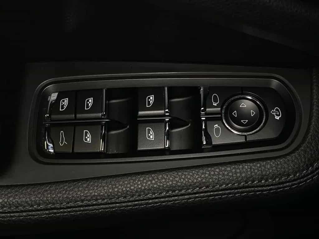 Porsche Macan S | Surround View | Luftfederung | 03/2020-photo-23