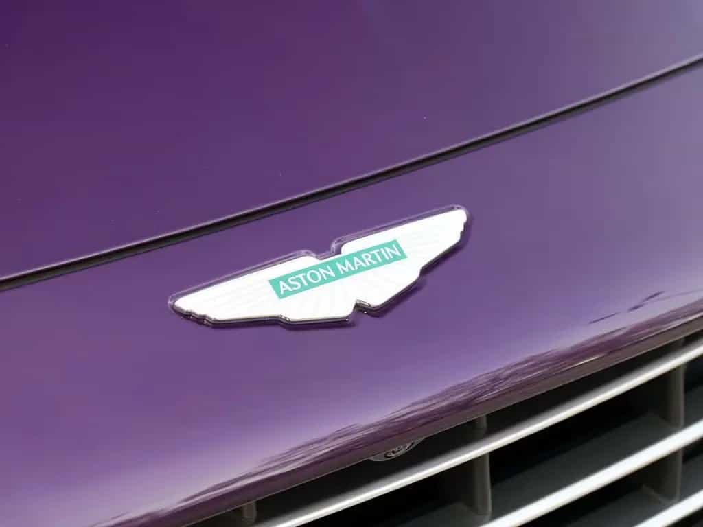 Aston Martin DB12 Storm Purple / Pale Blue null-photo-17
