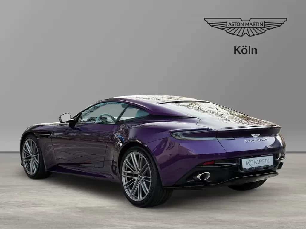Aston Martin DB12 Storm Purple / Pale Blue null-photo-5