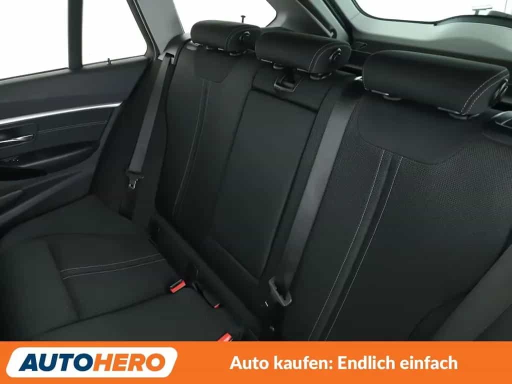 BMW 320 i Sport Line *NAVI*CAM*SHZ*TEMPO*ALU* 06/2017-photo-13