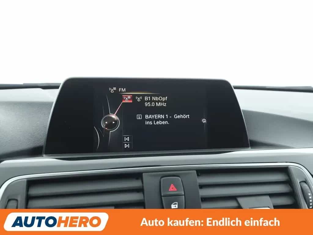 BMW 320 i Sport Line *NAVI*CAM*SHZ*TEMPO*ALU* 06/2017-photo-20