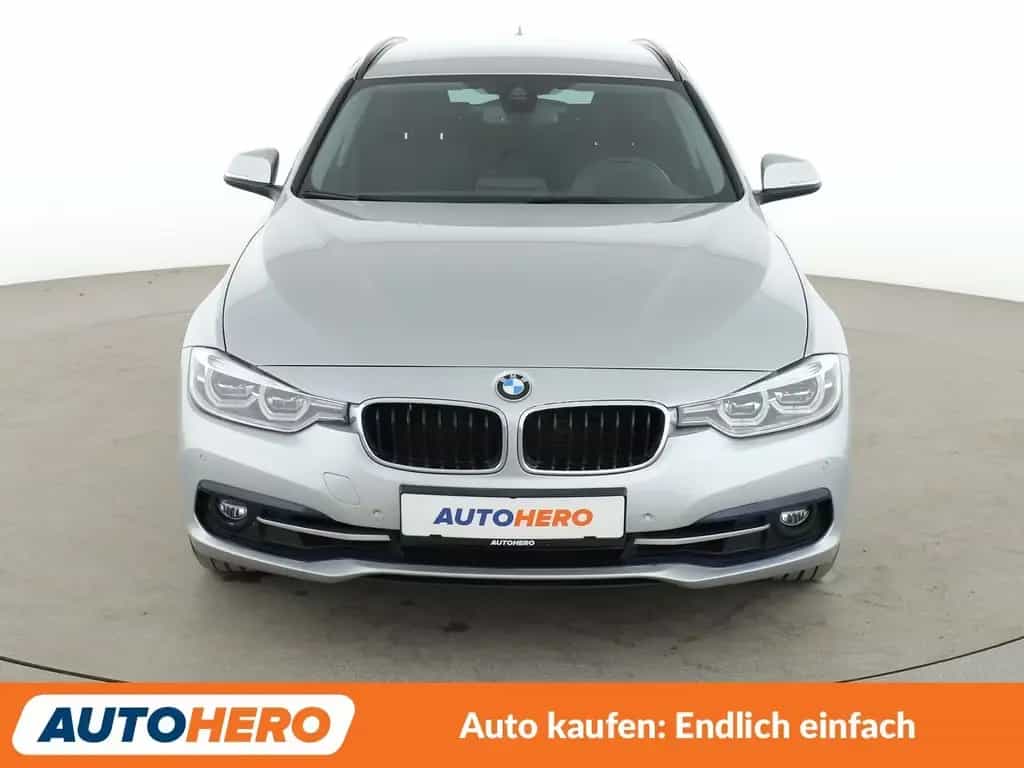 BMW 320 i Sport Line *NAVI*CAM*SHZ*TEMPO*ALU* 06/2017-photo-8