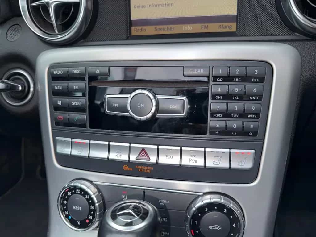 Mercedes-Benz SLK-Class 200 Cabrio/Roadster *NAVI*SITZH*AIRSCARF* 04/2011-photo-19