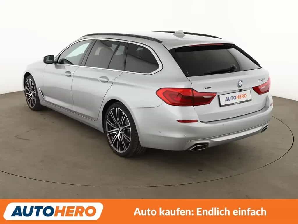 BMW 540 i xDrive Aut.*NAVI*LED*CAM*HUD*SHZ*TEMPO*ALU* 11/2019-photo-3