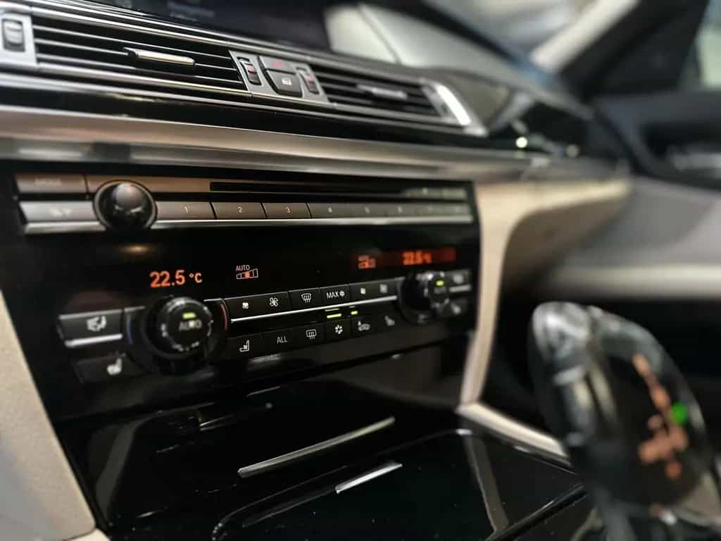 ALPINA B7 Biturbo Allrad 02/2011-photo-17