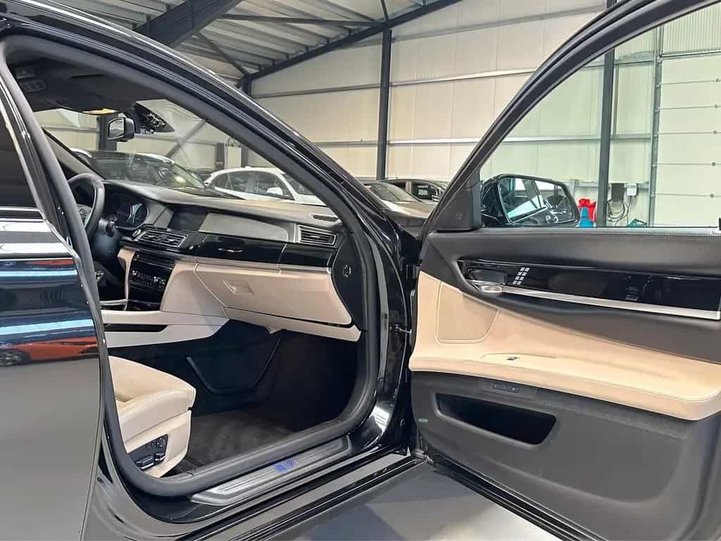 ALPINA B7 Biturbo Allrad 02/2011-photo-21