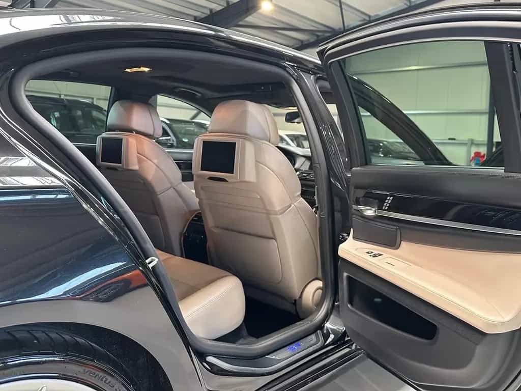 ALPINA B7 Biturbo Allrad 02/2011-photo-27