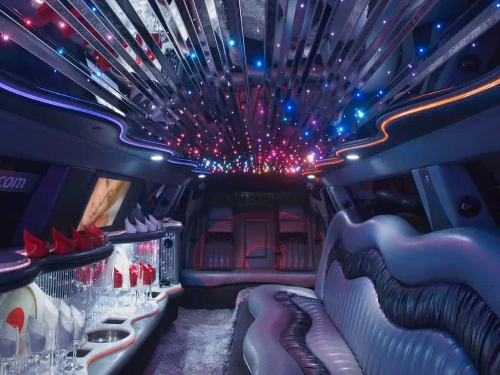 Chrysler 300 140-inch Stretch Limousine by Pinnacle 01/2005-photo-11