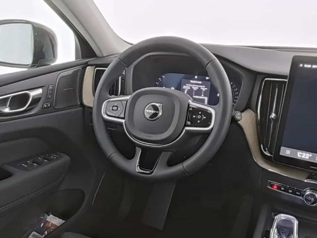 Volvo XC60 FACELIFT Plus Dark AWD HUD Digitales Cockpi 07/2025-photo-13