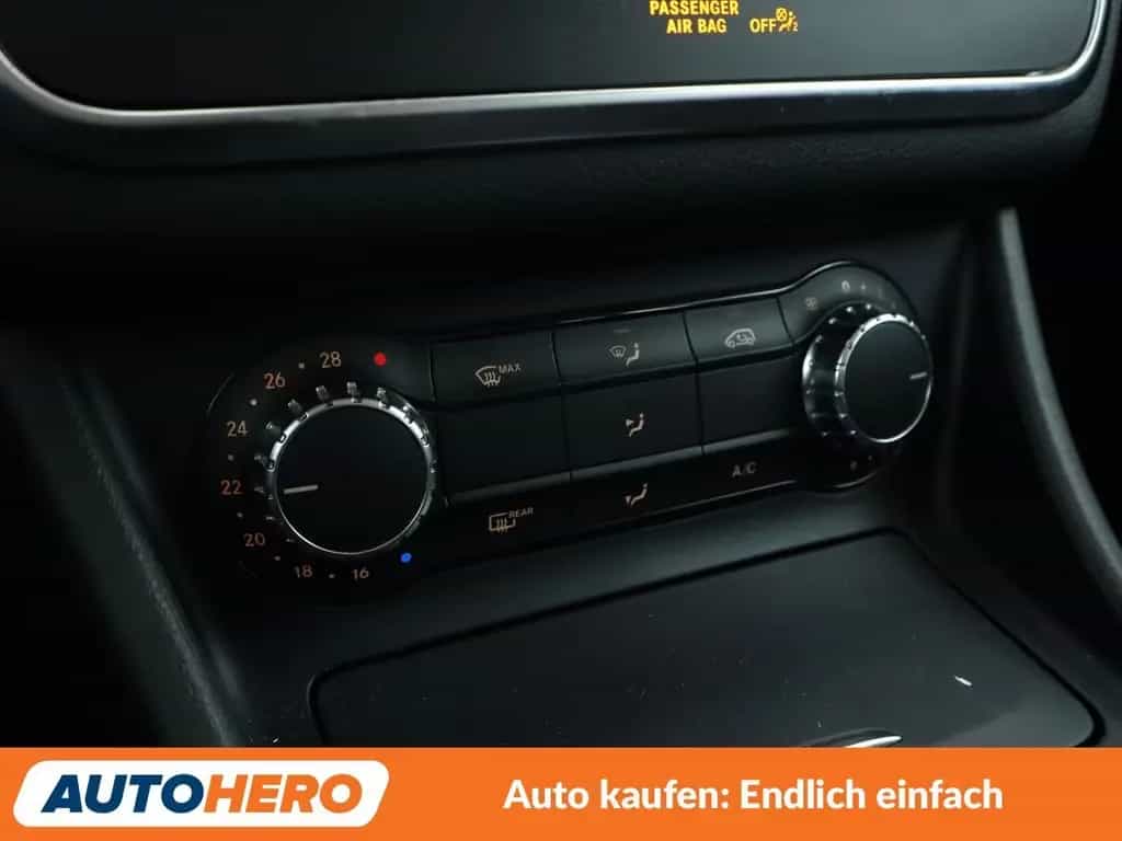 Mercedes-Benz GLA 200 GLA-Klasse GLA 200 Urban Aut.*NAVI*XENON*TEMPO* 10/2016-photo-23